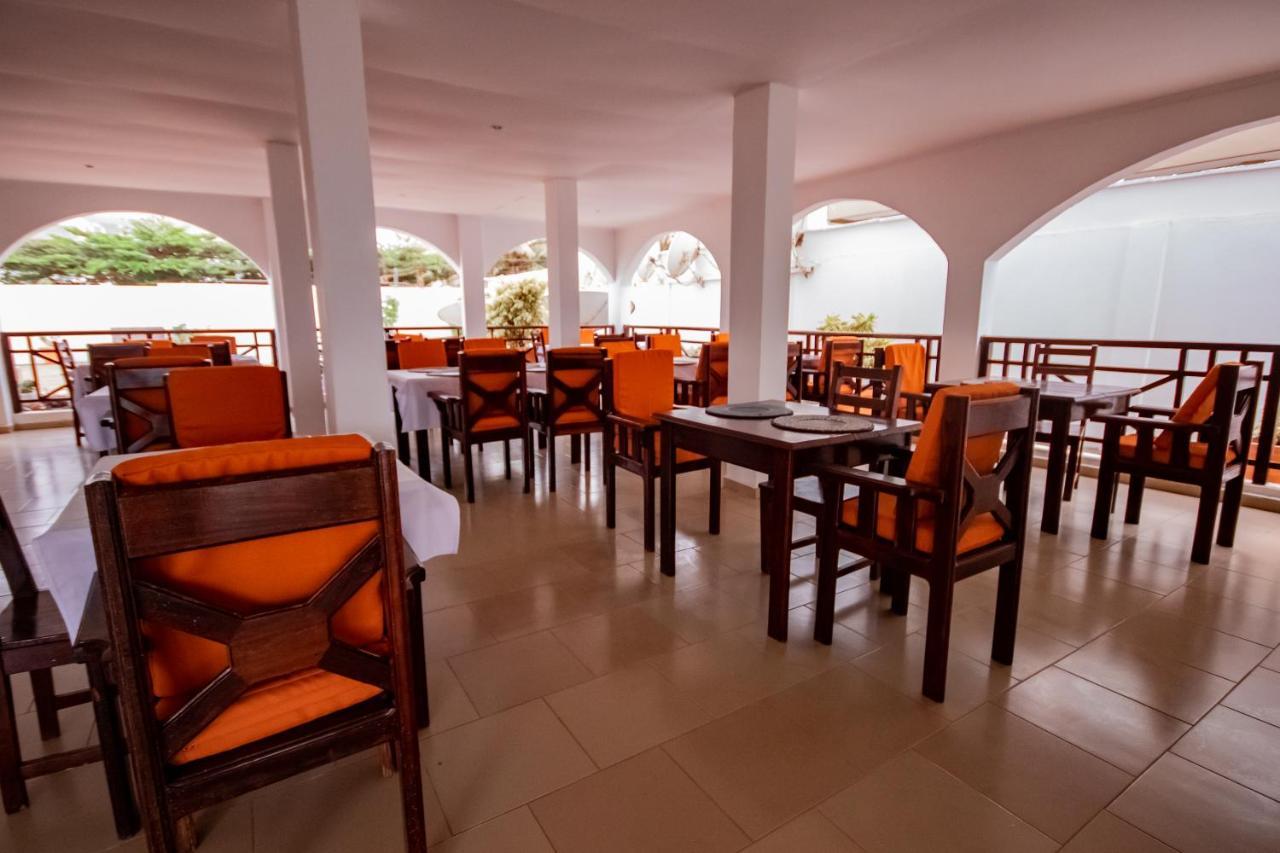 Harmony Resort Boutique Hotel Banjul Exteriör bild