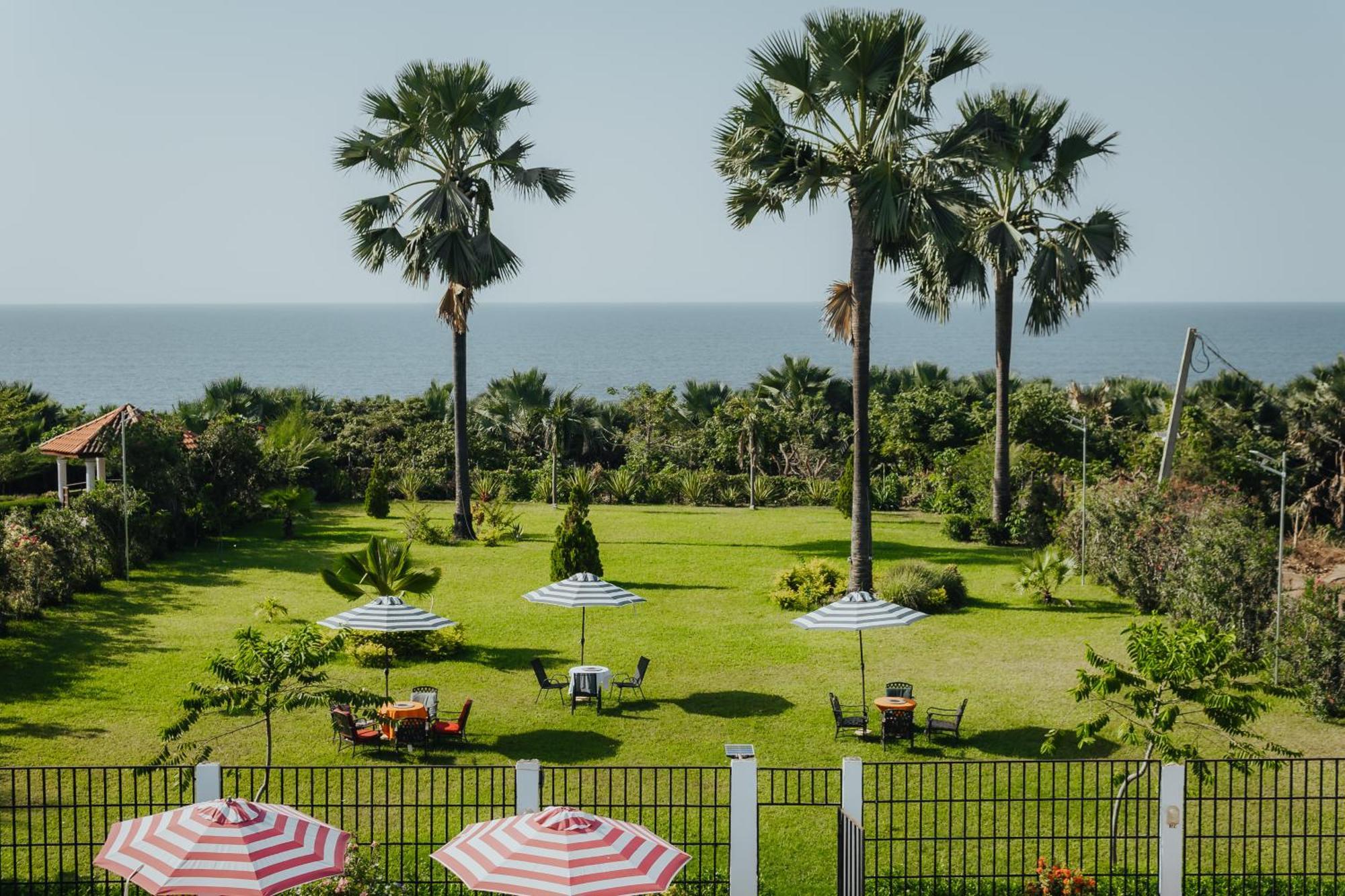 Harmony Resort Boutique Hotel Banjul Exteriör bild