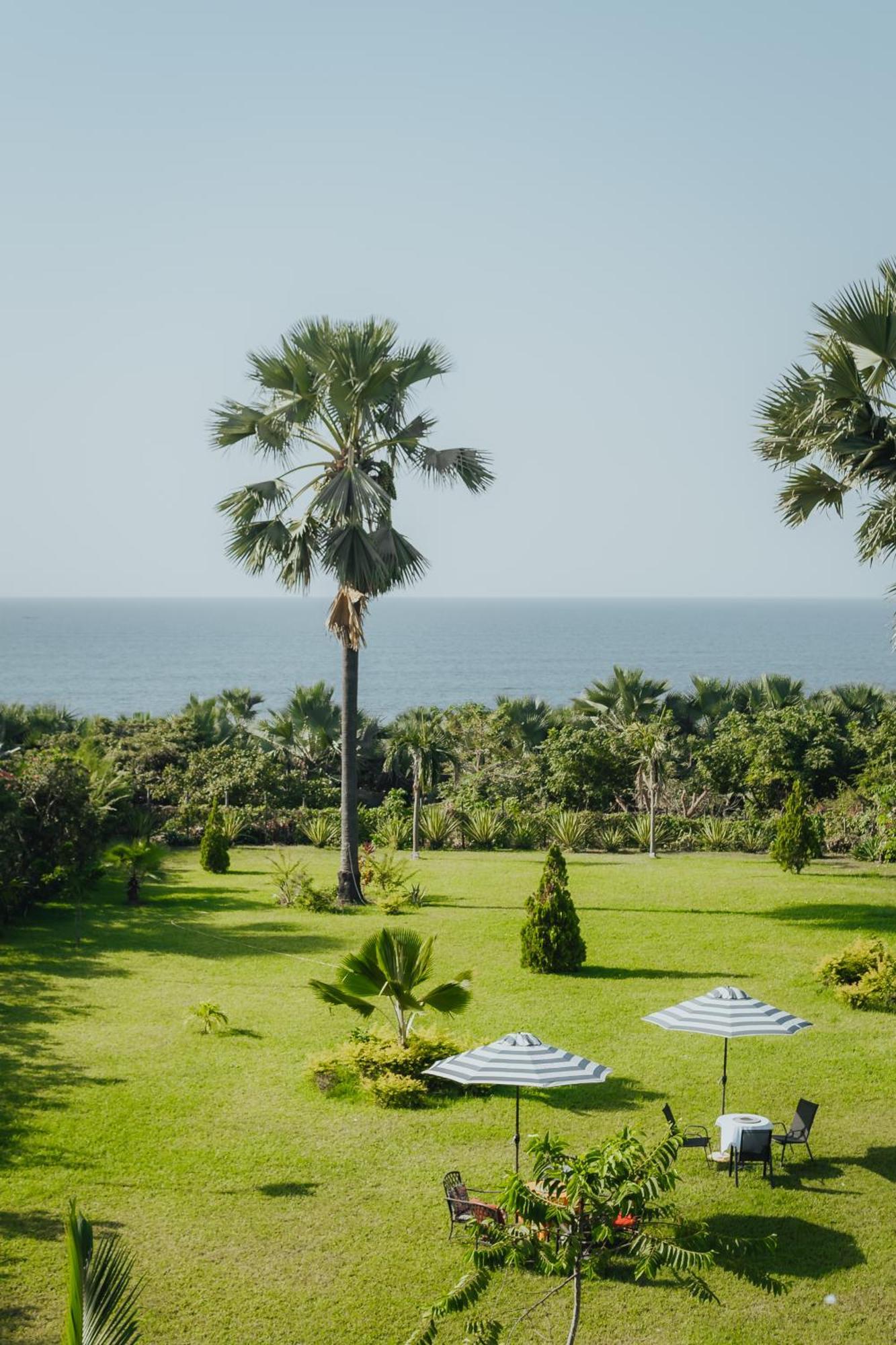 Harmony Resort Boutique Hotel Banjul Exteriör bild