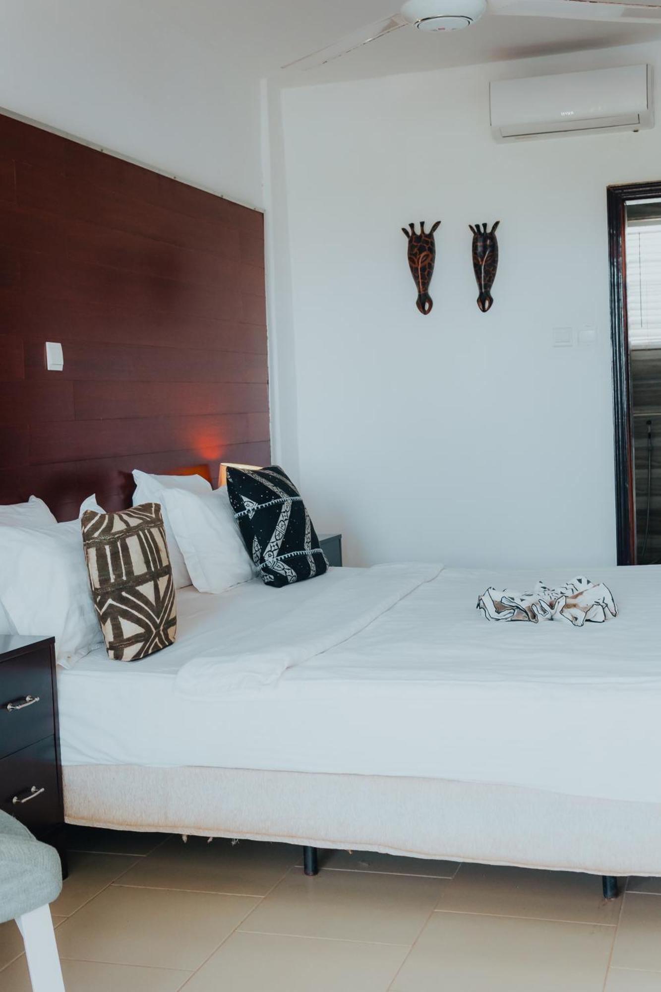 Harmony Resort Boutique Hotel Banjul Exteriör bild