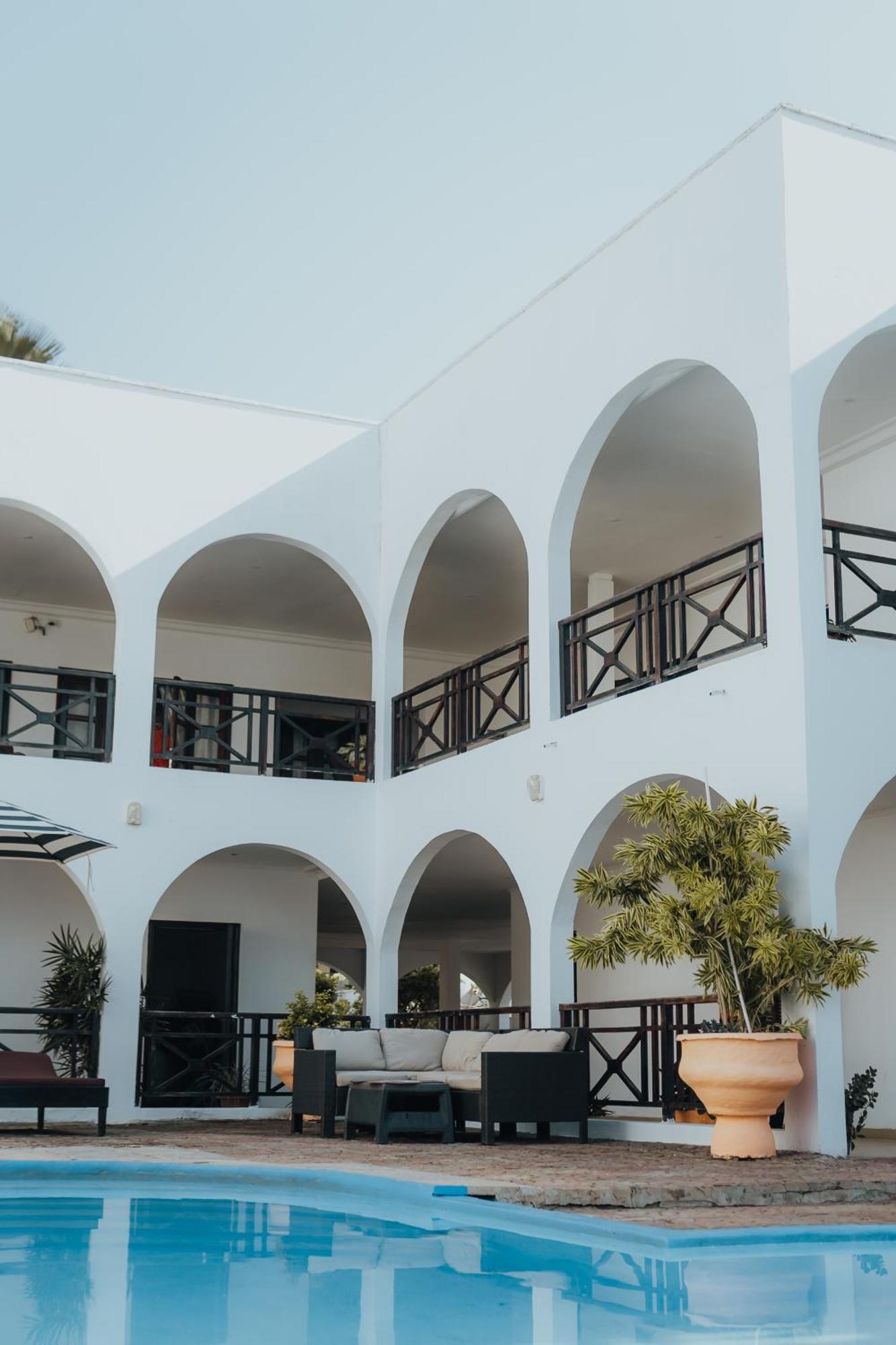 Harmony Resort Boutique Hotel Banjul Exteriör bild