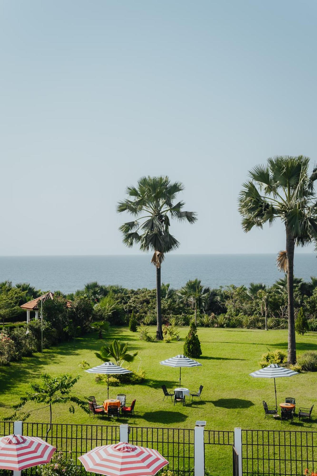 Harmony Resort Boutique Hotel Banjul Exteriör bild