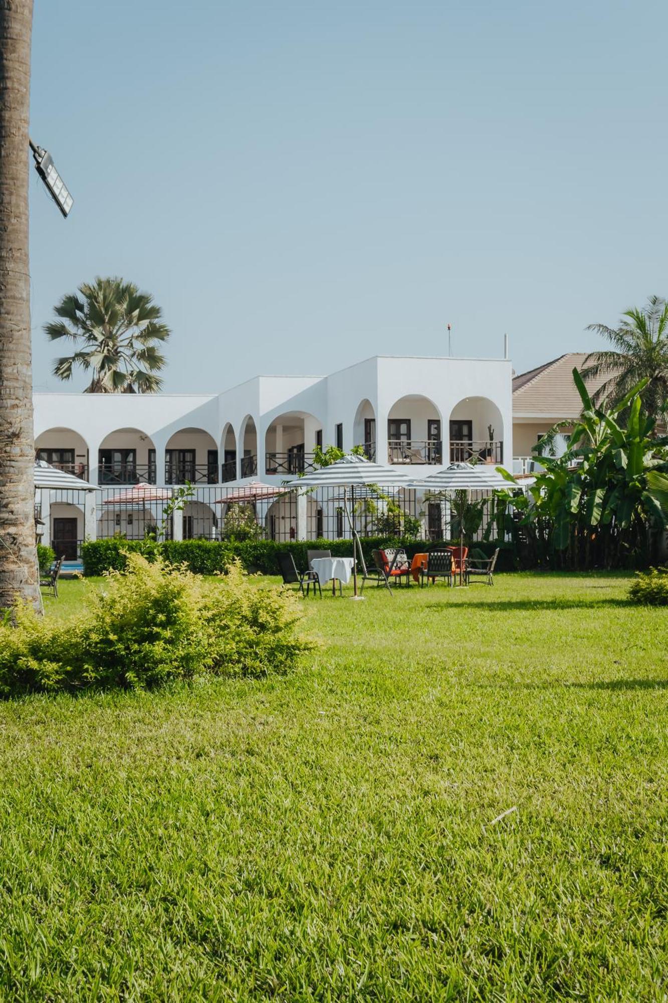 Harmony Resort Boutique Hotel Banjul Exteriör bild