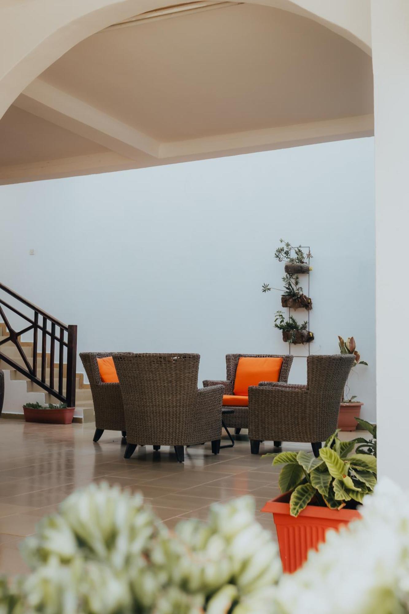 Harmony Resort Boutique Hotel Banjul Exteriör bild