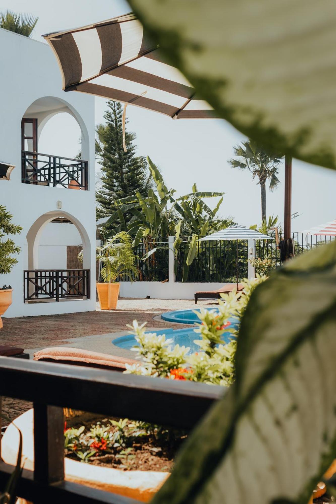 Harmony Resort Boutique Hotel Banjul Exteriör bild