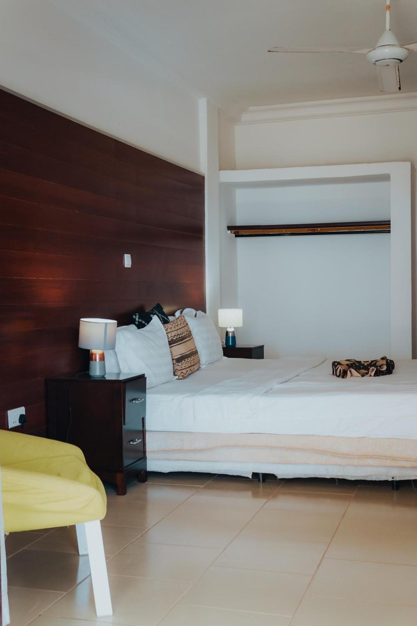 Harmony Resort Boutique Hotel Banjul Exteriör bild