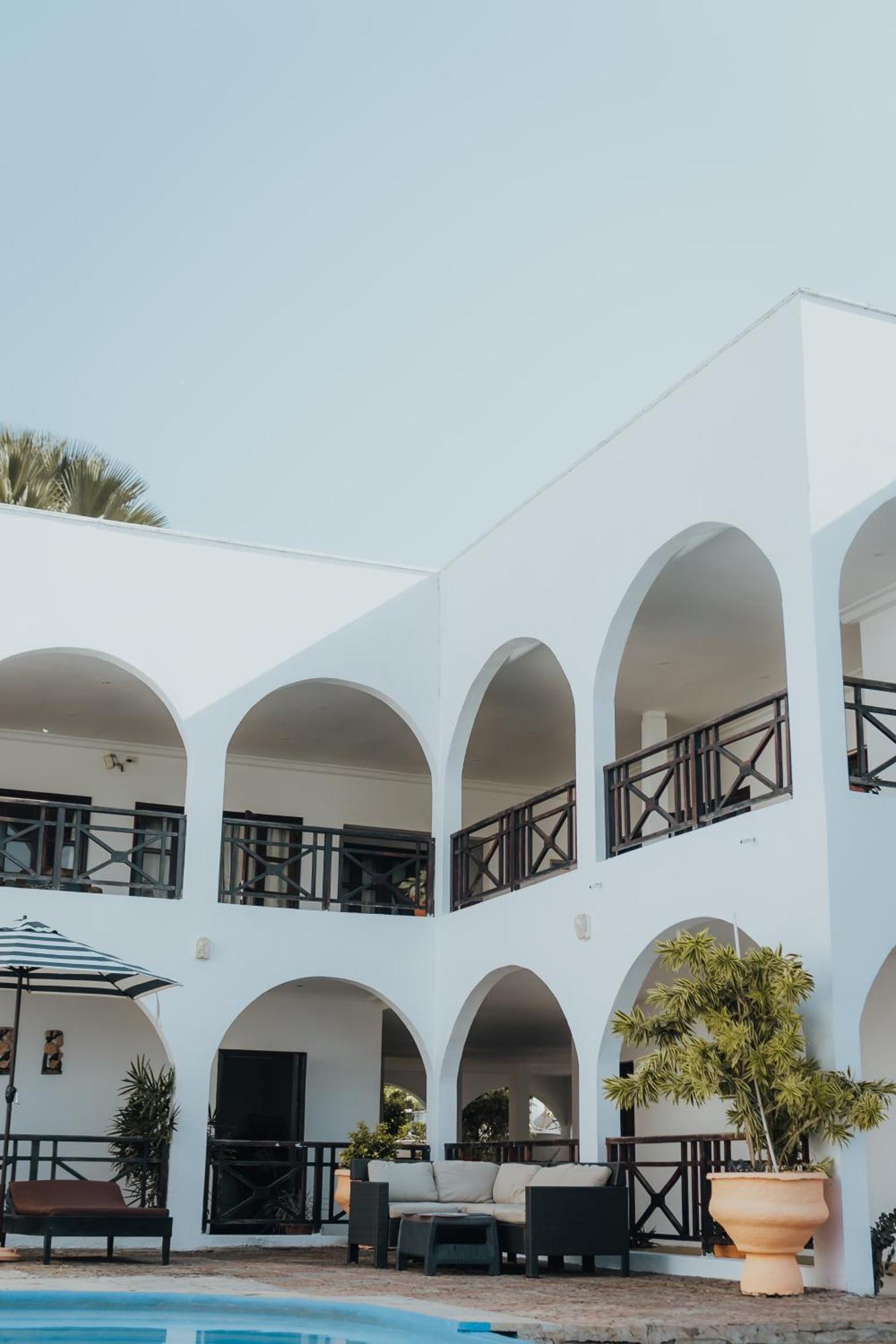 Harmony Resort Boutique Hotel Banjul Exteriör bild