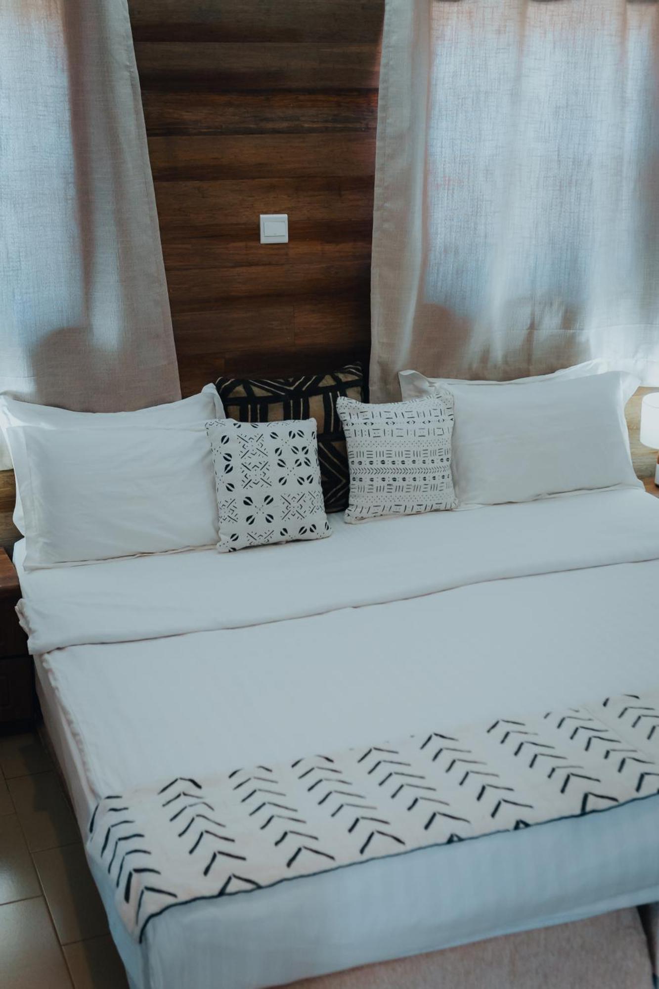 Harmony Resort Boutique Hotel Banjul Exteriör bild